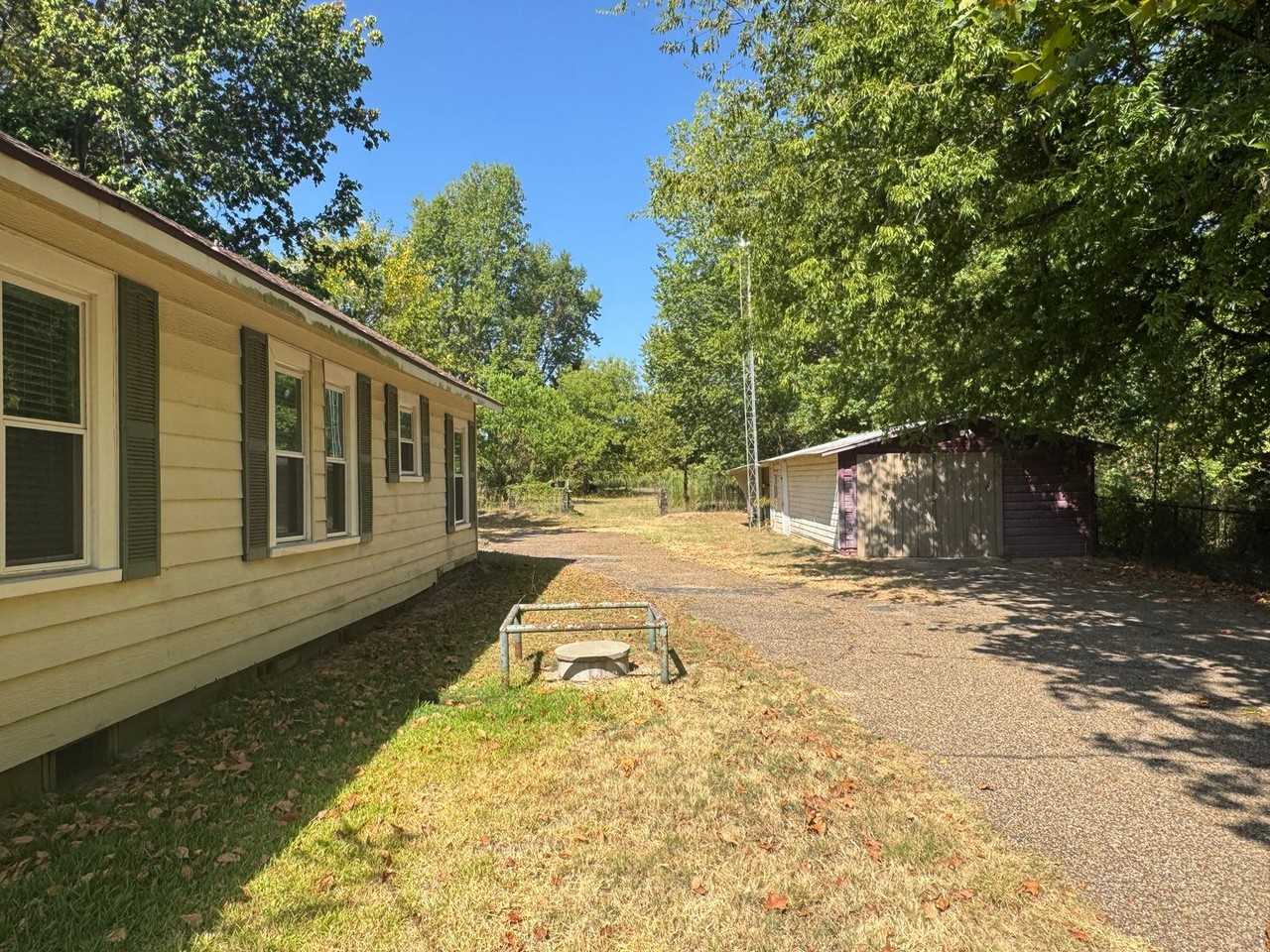 10261 Fm 724 - Photo 4 of 37