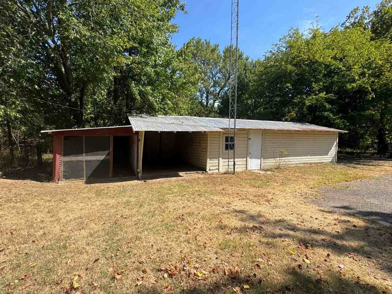 10261 Fm 724 - Photo 7 of 37