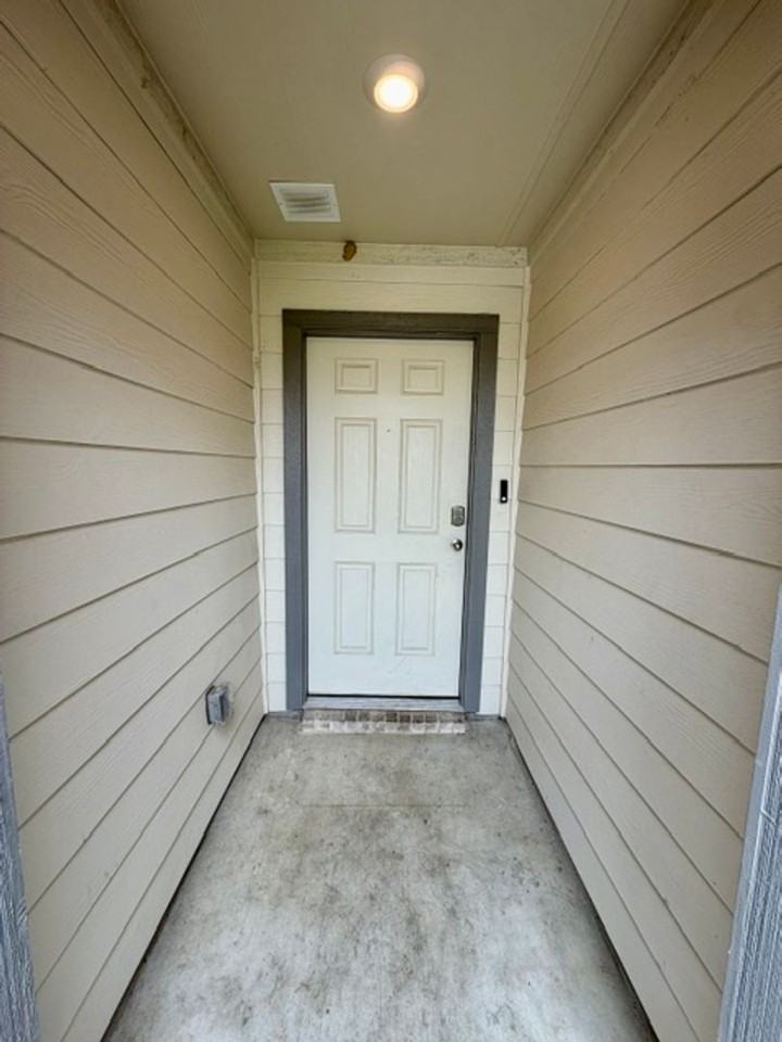 12516 Tarres Ct - Photo 2 of 21