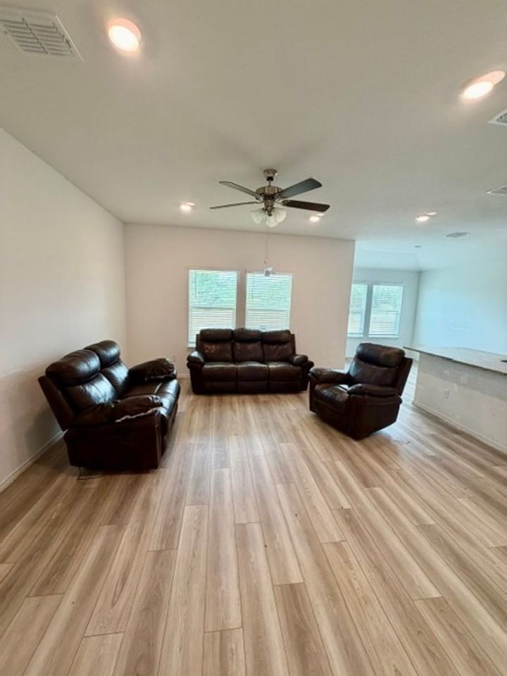 12516 Tarres Ct - Photo 5 of 21