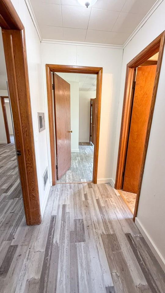 1104 E Main St - Photo 4 of 10
