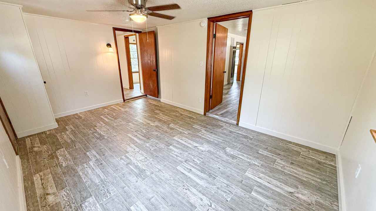 1104 E Main St - Photo 6 of 10