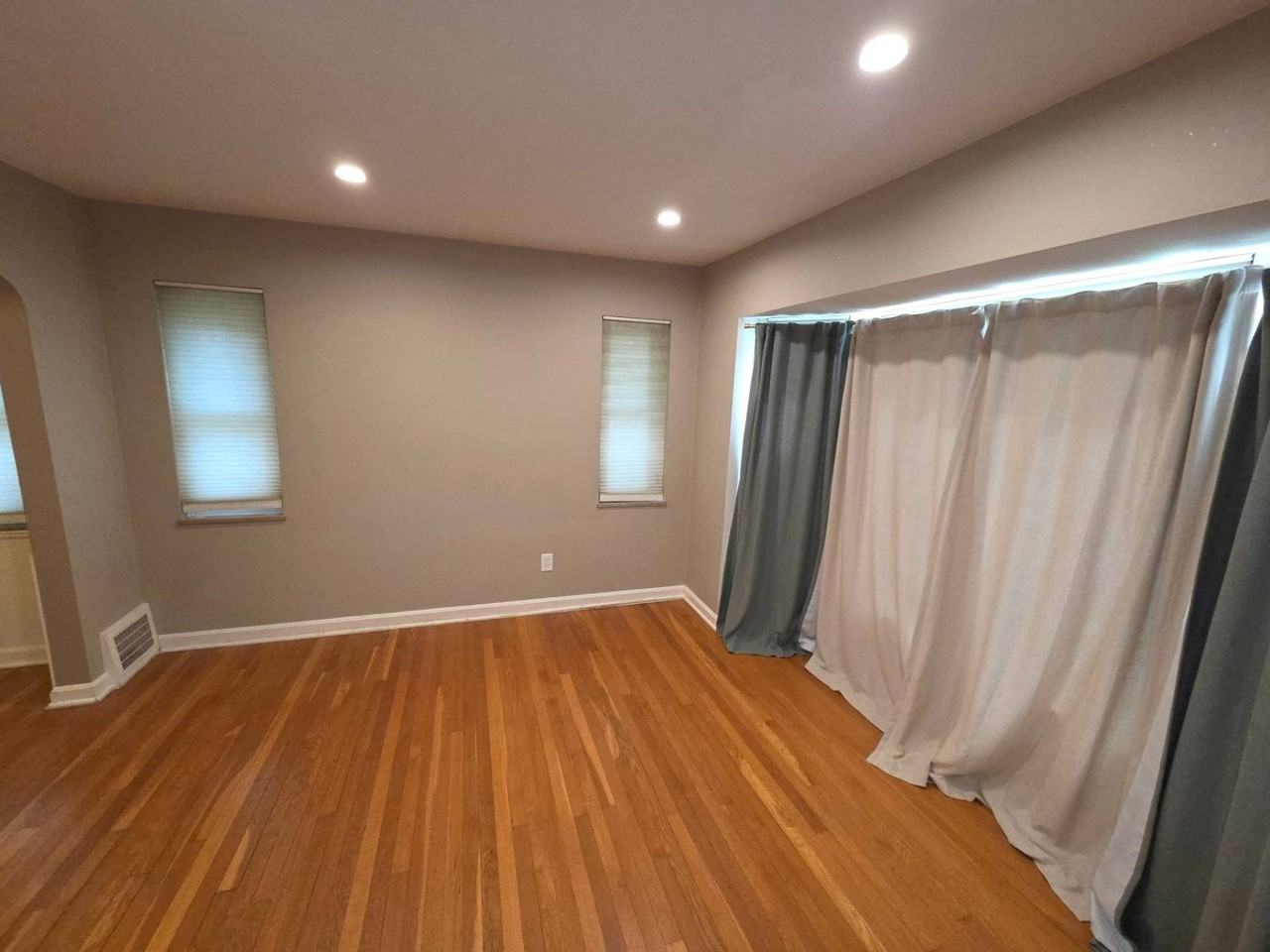 4075 Ellison Rd - Photo 3 of 22