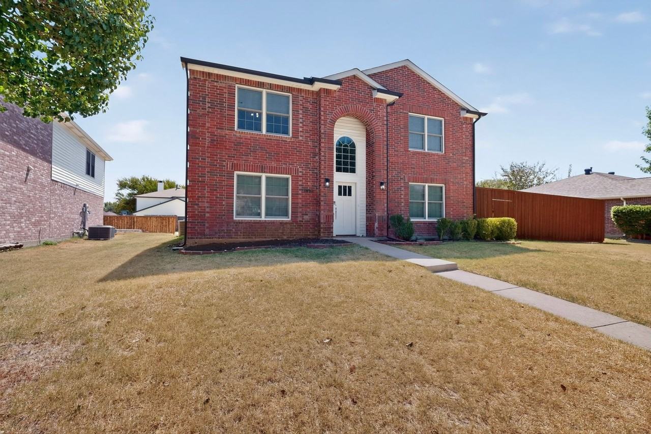 1410 Thistle Cir - Photo 3 of 50