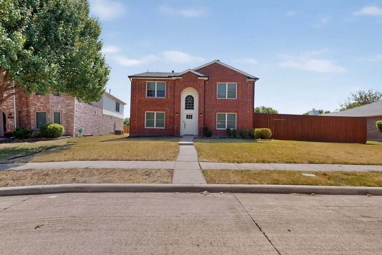1410 Thistle Cir - Photo 4 of 50