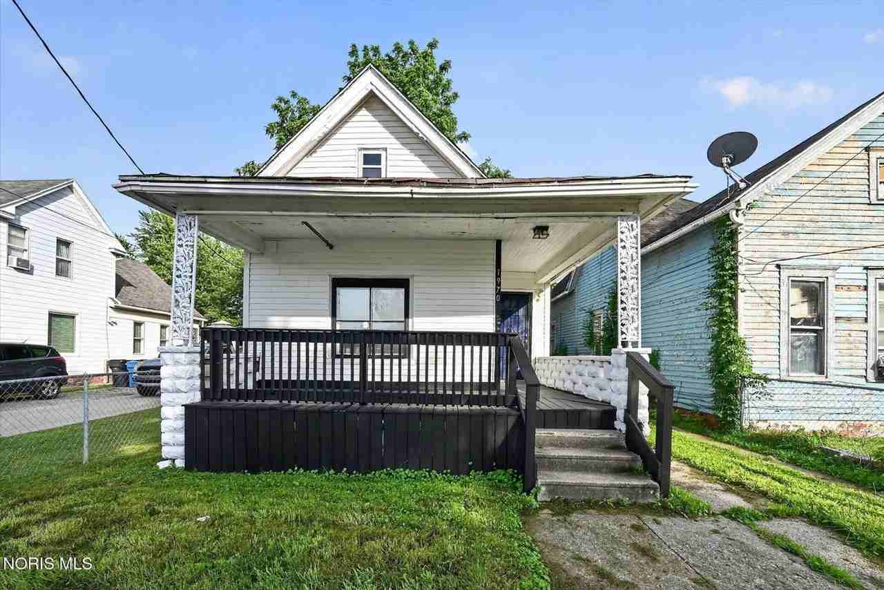 1970 N Ontario St - Photo 3 of 22