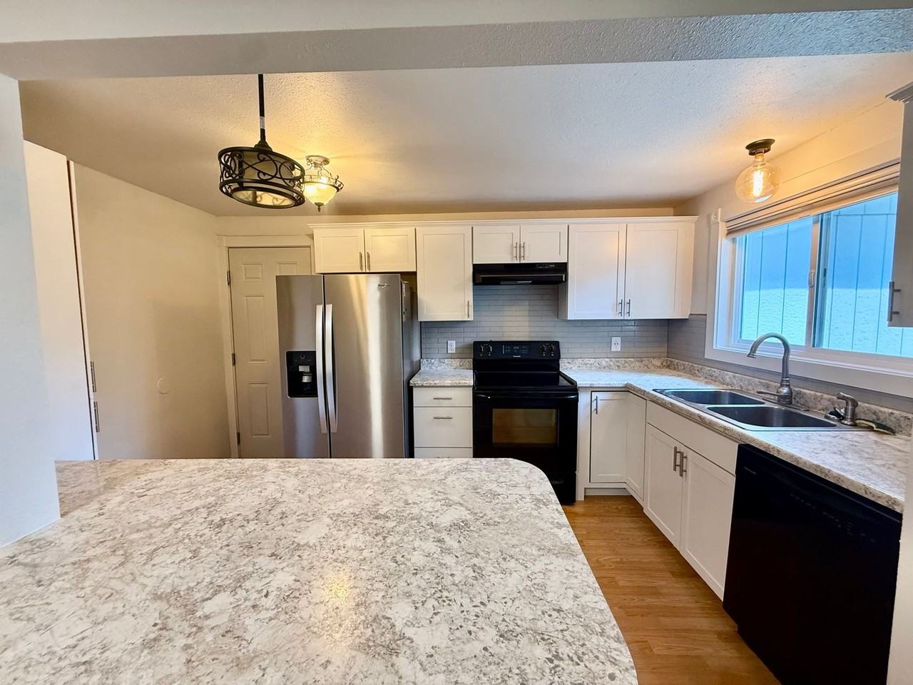 1620 Ranae Dr - Photo 5 of 29
