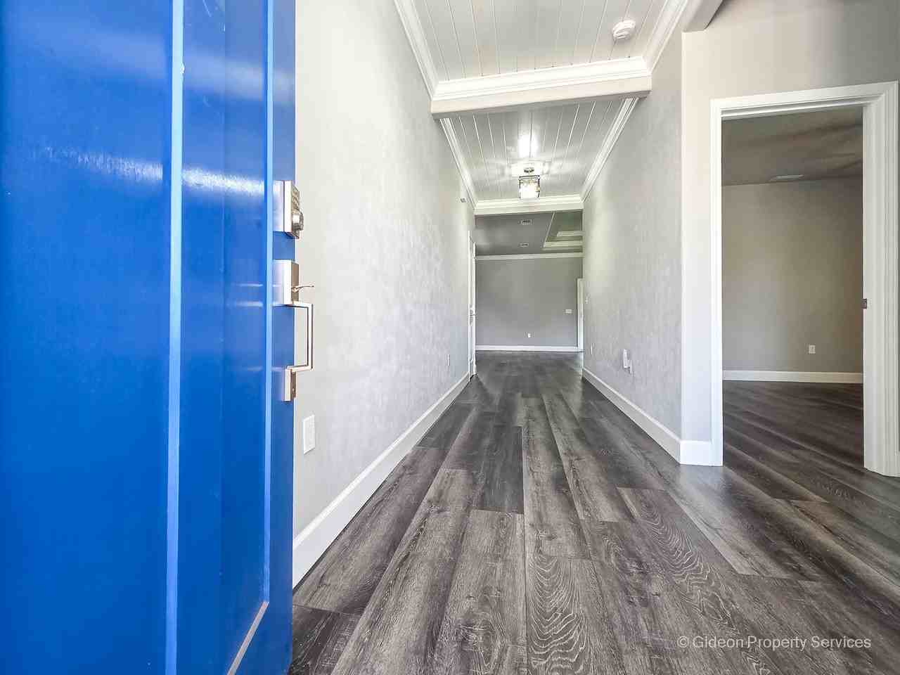 1757 Sw 72nd Cir - Photo 2 of 34