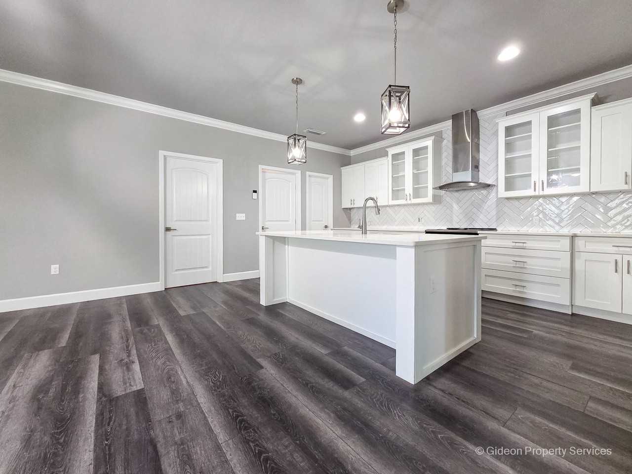 1757 Sw 72nd Cir - Photo 5 of 34