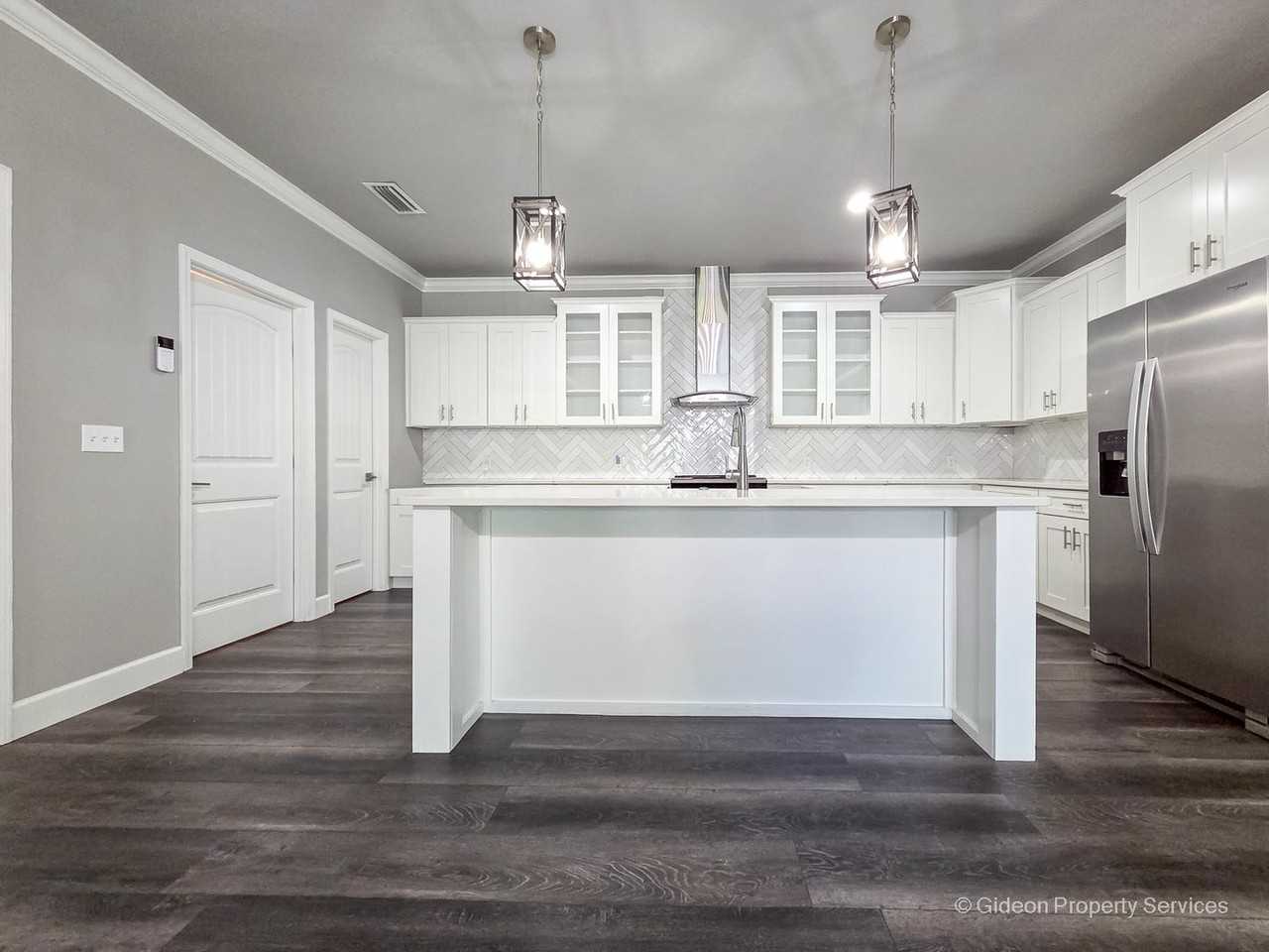 1757 Sw 72nd Cir - Photo 6 of 34