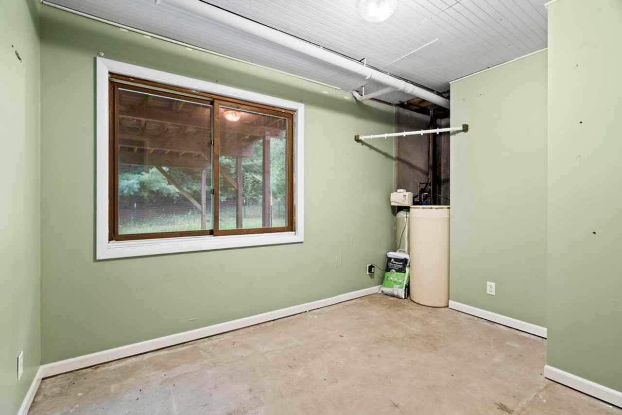 10510 E Shady Ln - Photo 2 of 24
