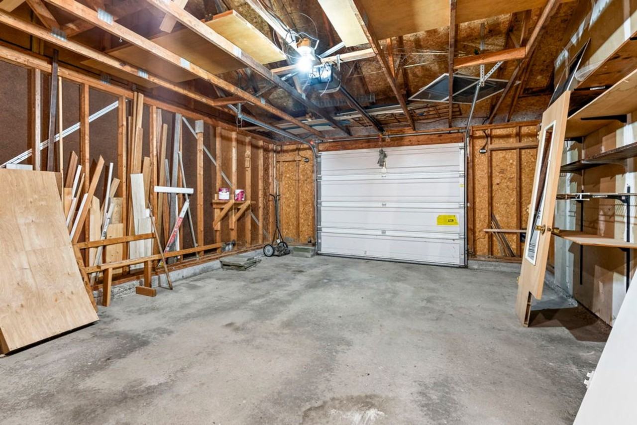 10510 E Shady Ln - Photo 3 of 24