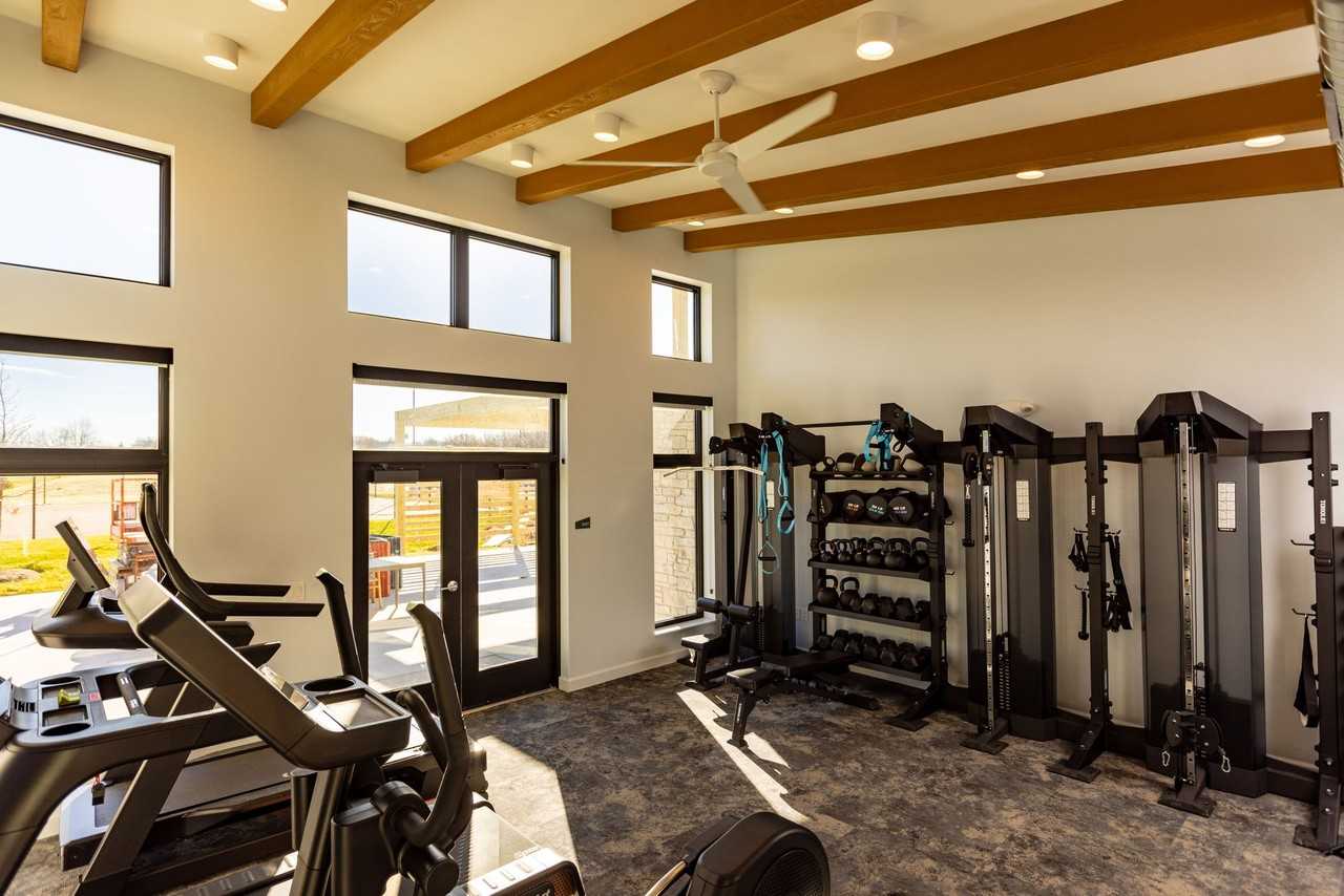 Broadacre Apartments - Photo 6 of 18