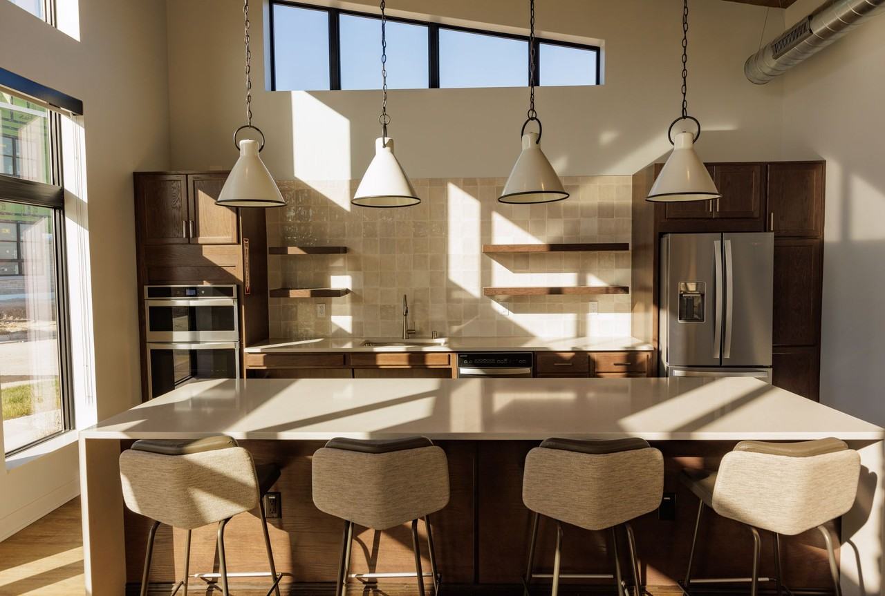 Broadacre Apartments - Photo 7 of 18