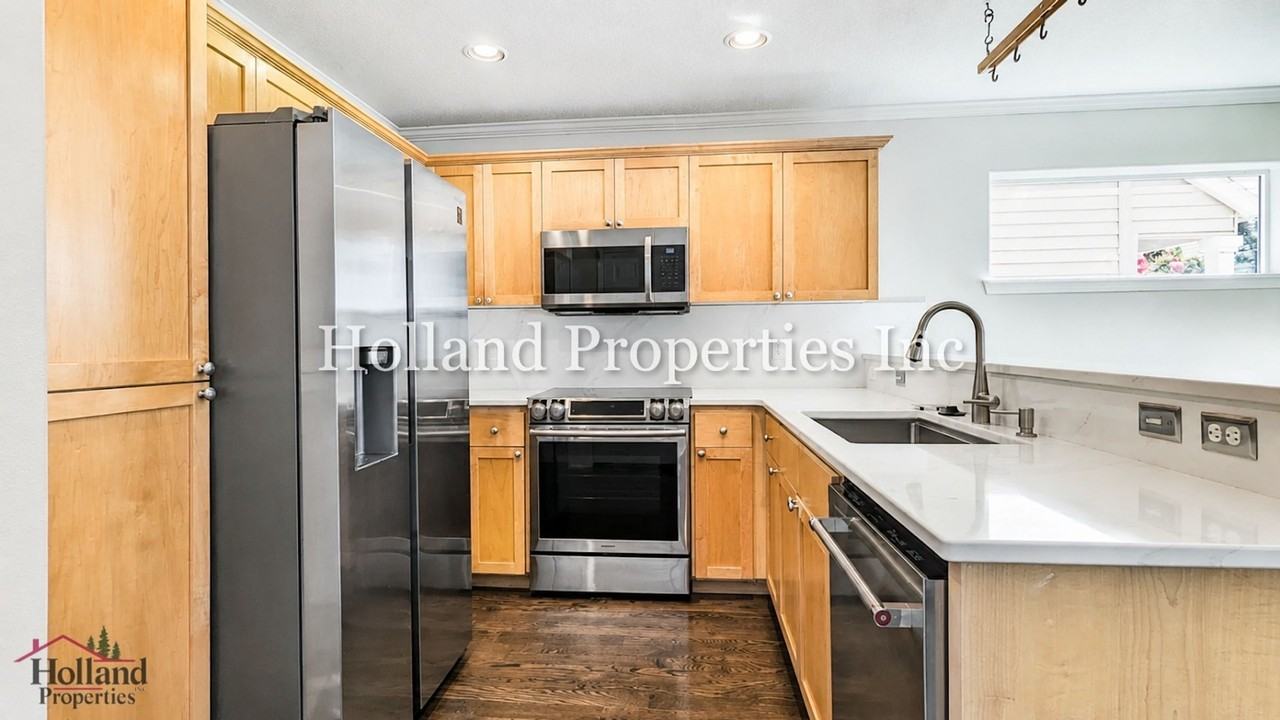 6477 Nw Connery Ter - Photo 5 of 20