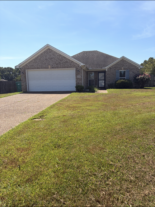 136 Enfield Cv - Photo 2 of 3