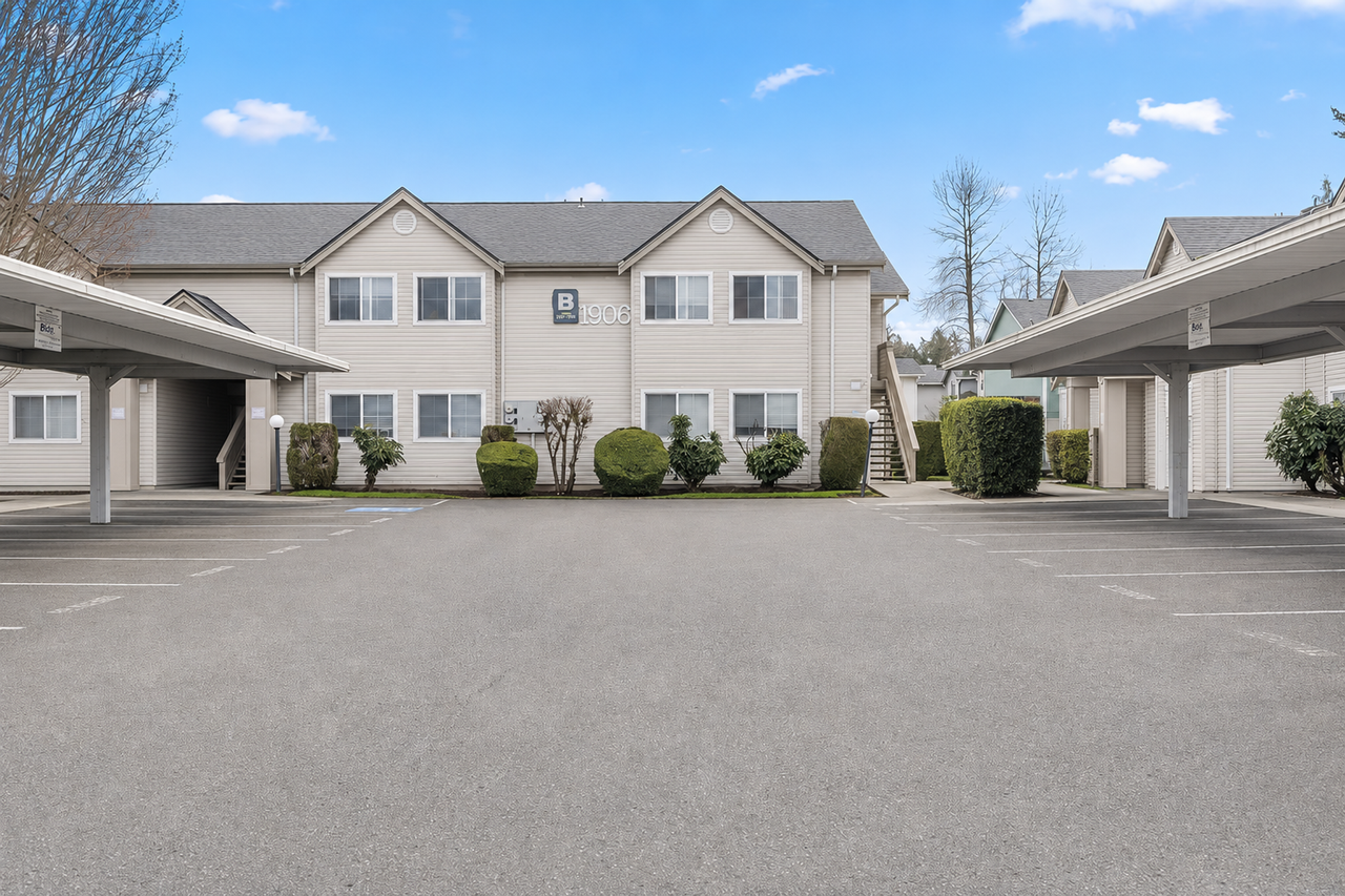 Lund Village Apartments - Photo 4 of 18