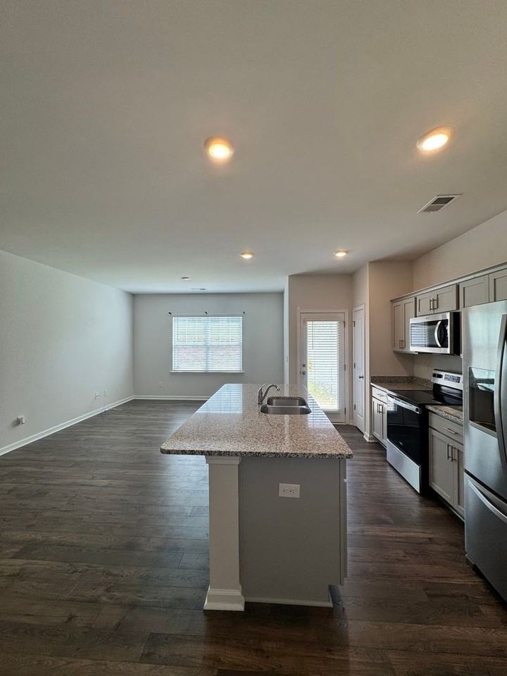 120 Sunriff Ct - Photo 3 of 29