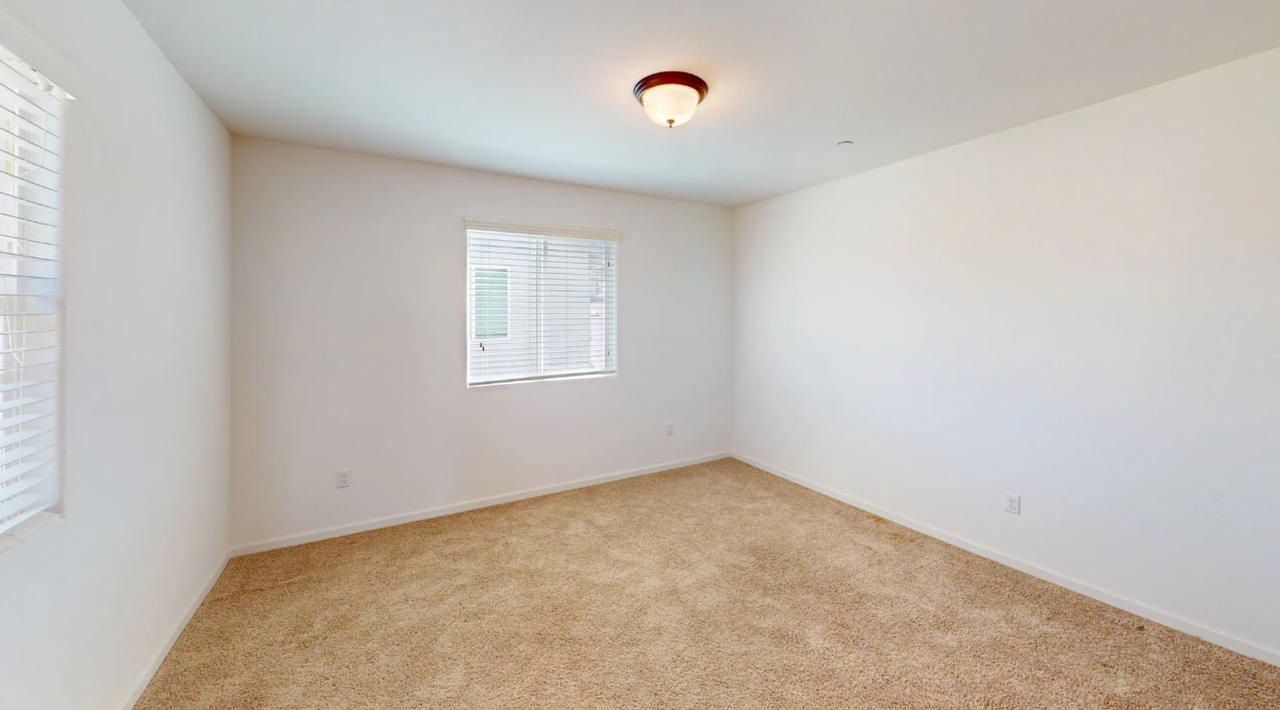 7399 E Homan Ave - Photo 5 of 50