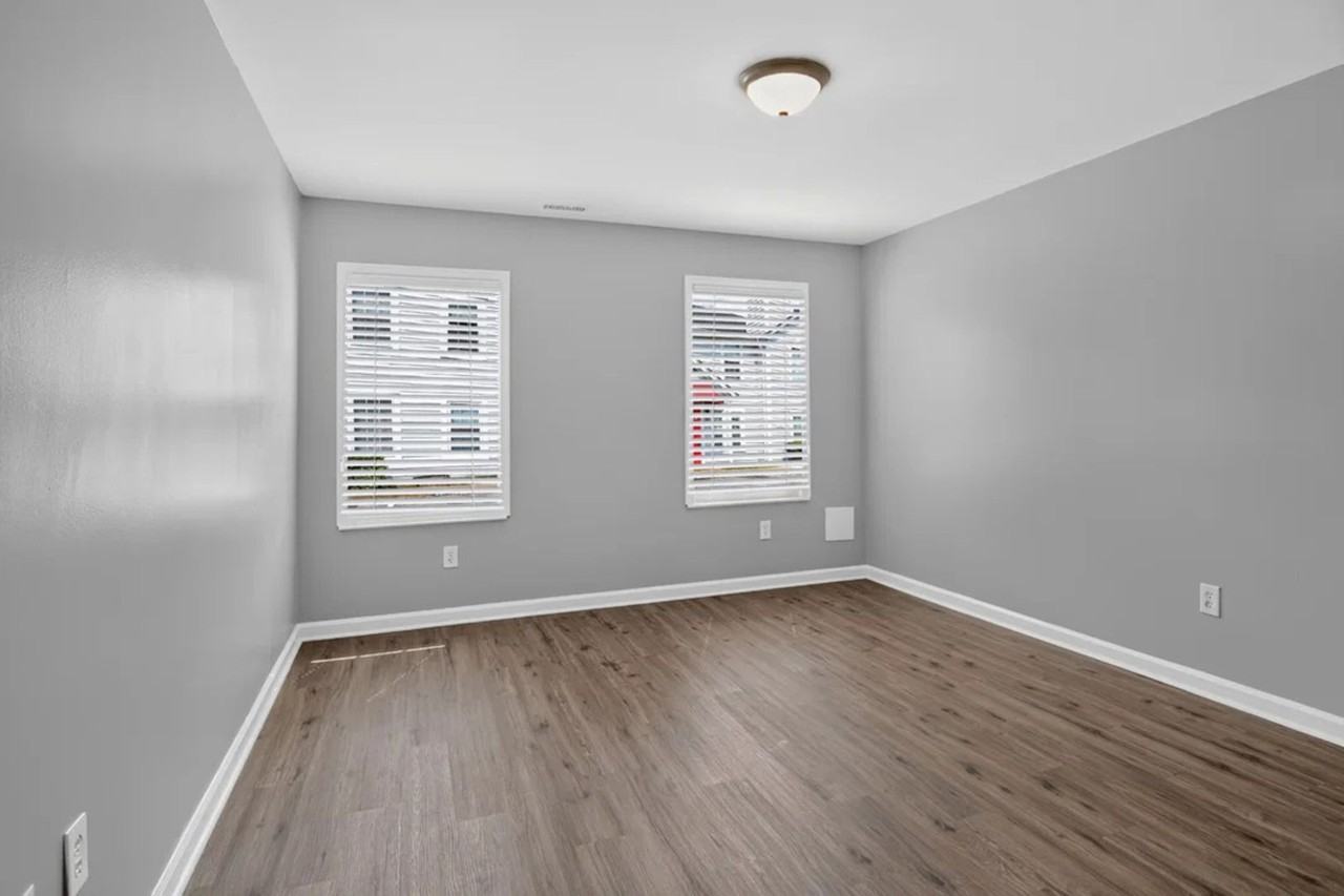 351 Fort Worth Ave - Photo 6 of 19