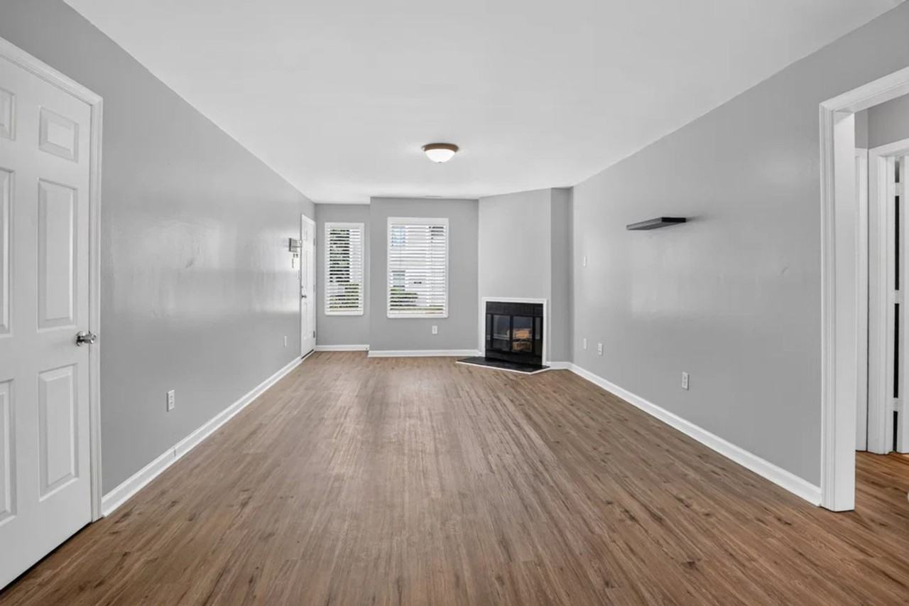 351 Fort Worth Ave - Photo 7 of 19