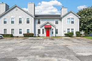 featured image of 351 Fort Worth Ave