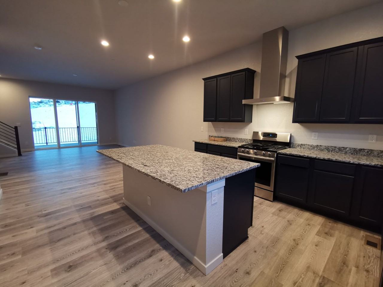 2261 Buttercup Ln - Photo 4 of 24