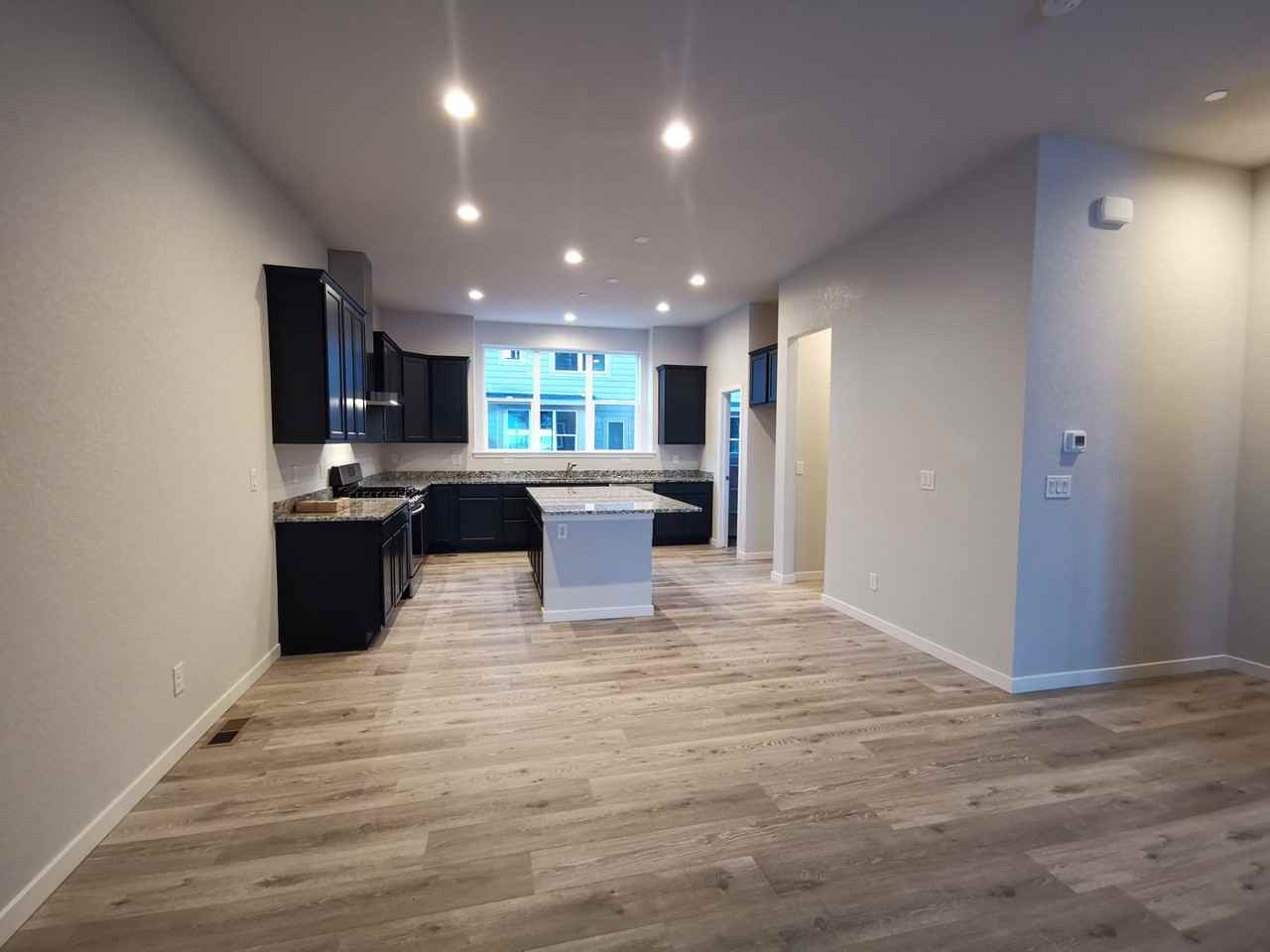 2261 Buttercup Ln - Photo 6 of 24