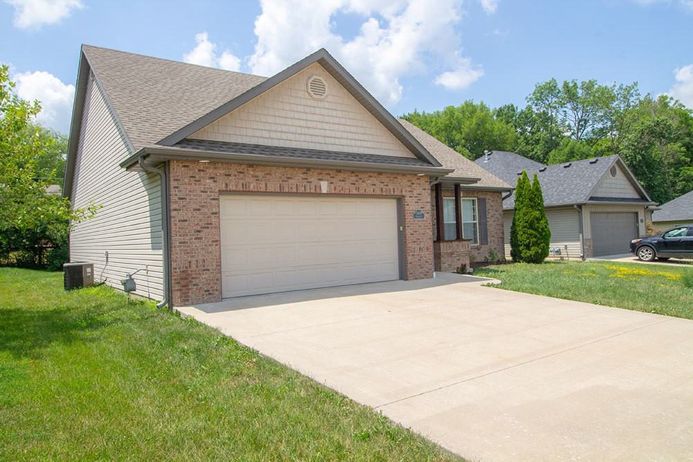 3209 Belinda Ct - Photo 3 of 41