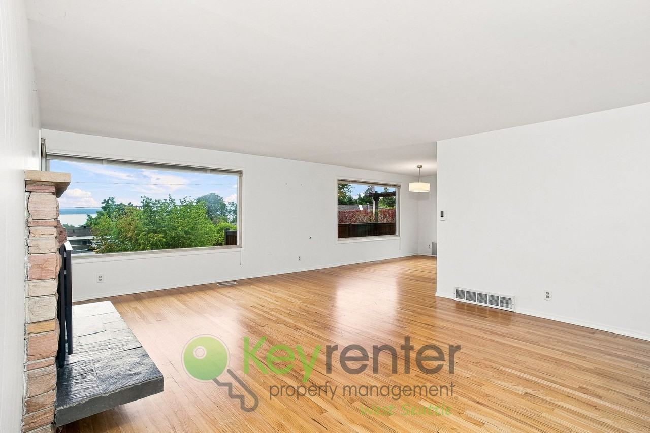 924 S 226th Pl - Photo 3 of 28