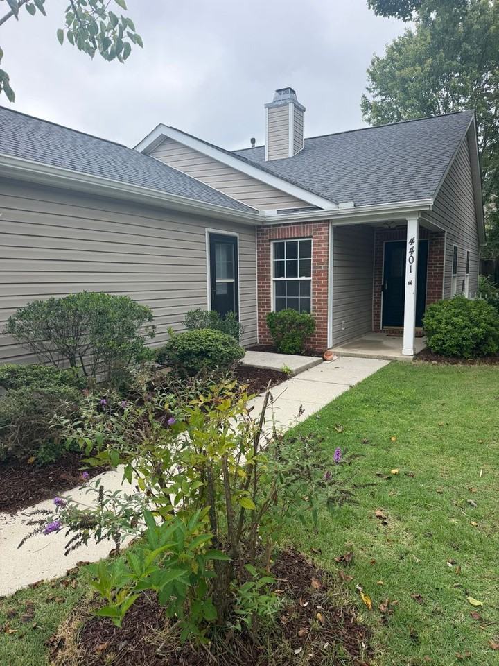4401 Brecon Ln - Photo 2 of 9
