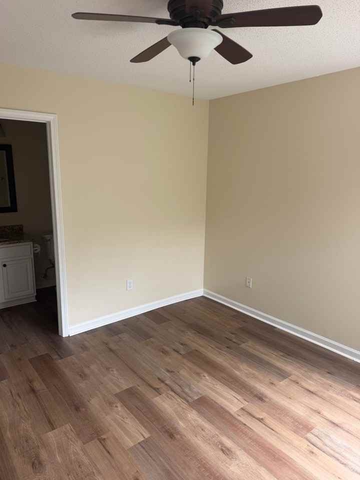 4401 Brecon Ln - Photo 6 of 9