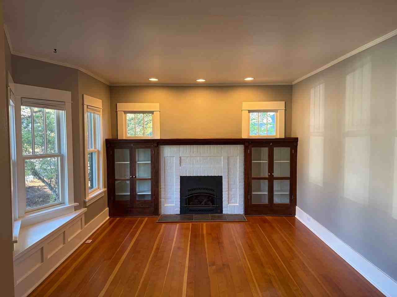 1060 Nw Federal St - Photo 4 of 50