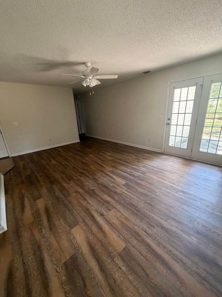 1 Fleming Dr - Photo 5 of 14