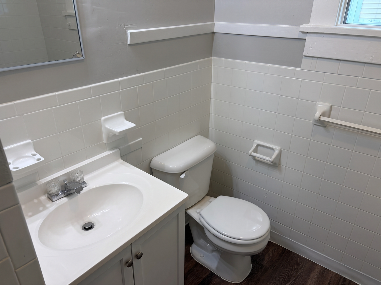 1149 Raymond St - Photo 4 of 17