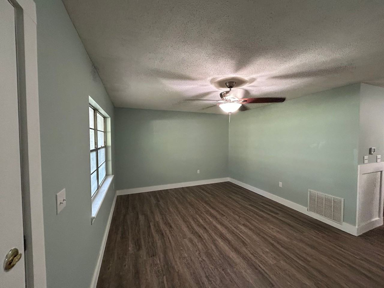 13904 Nw 142nd Pl - Photo 4 of 21