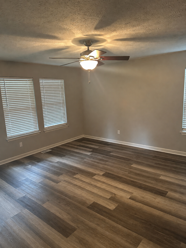 113 Ravine St - Photo 2 of 9