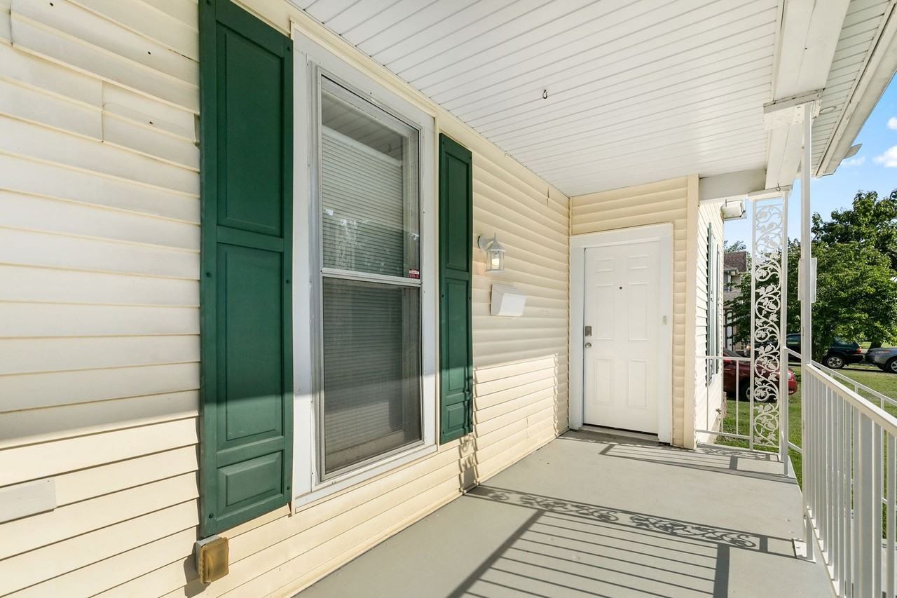732 S Main Ave - Photo 3 of 25
