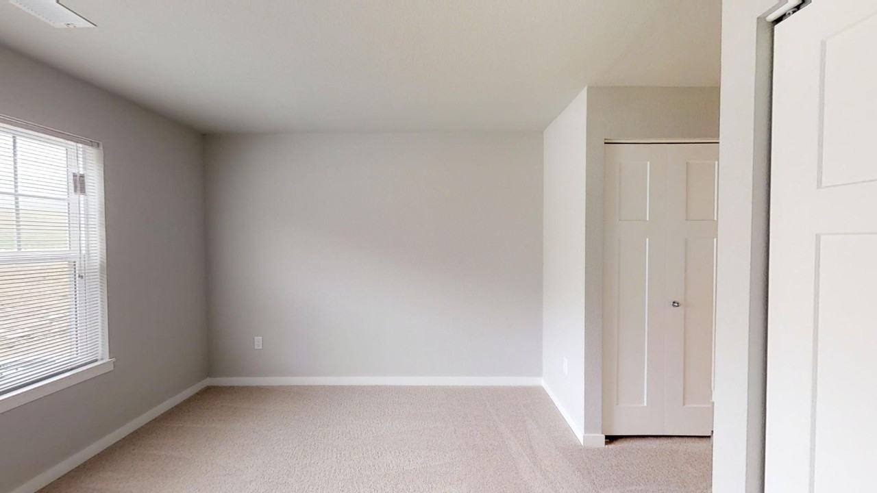 718 Cedar Bluffs Way - Photo 7 of 11