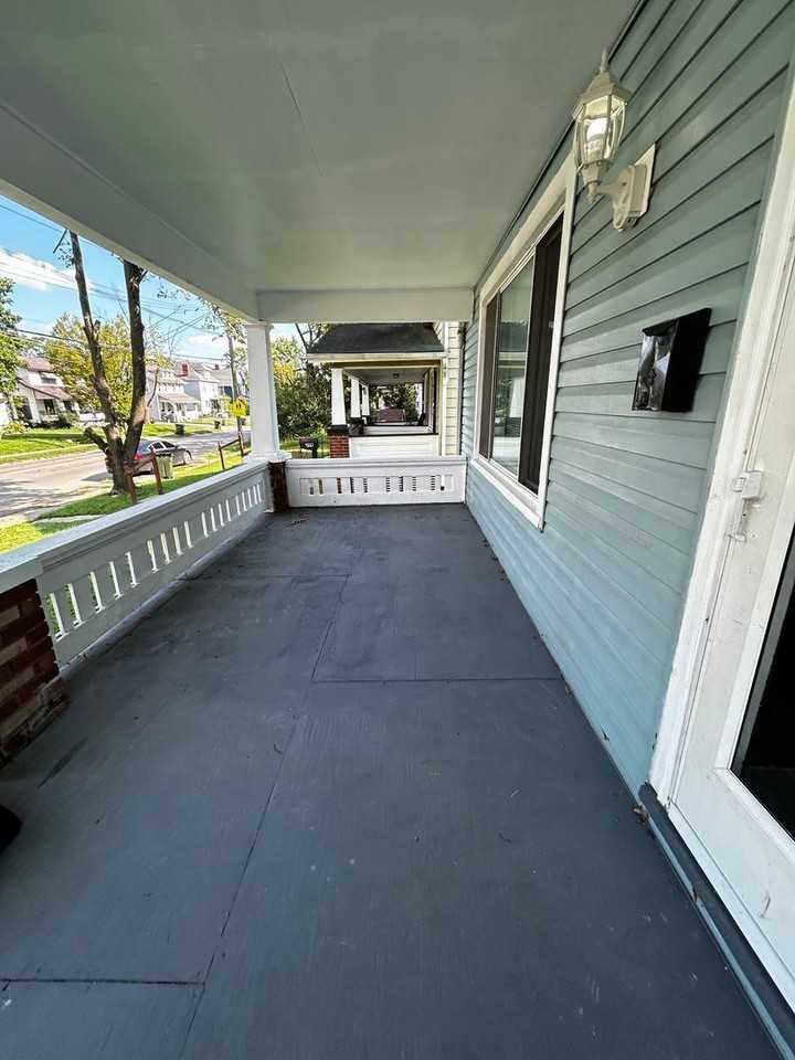 145 N Hague Ave - Photo 2 of 13