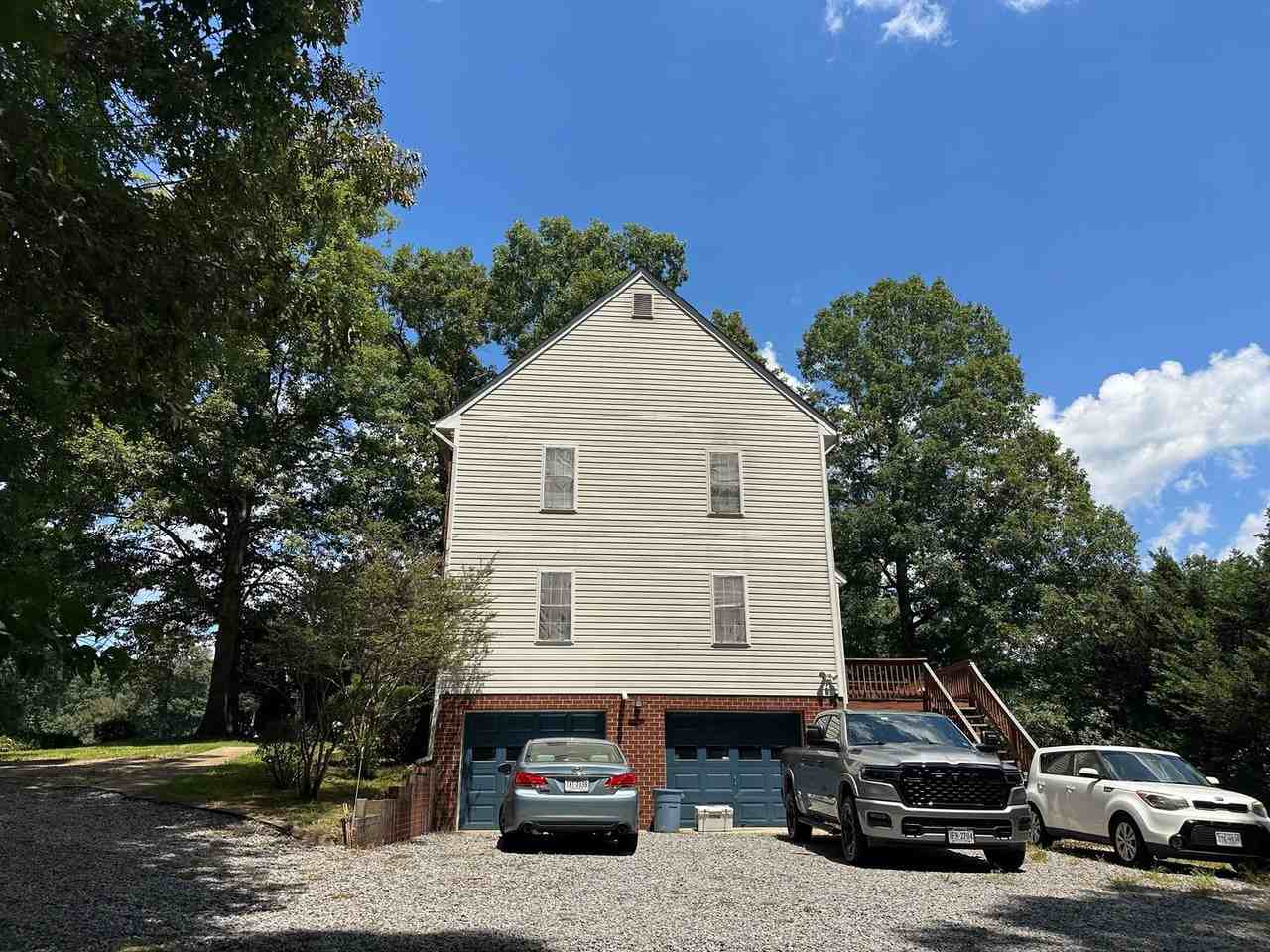 4421 Dianawood Dr - Photo 4 of 24