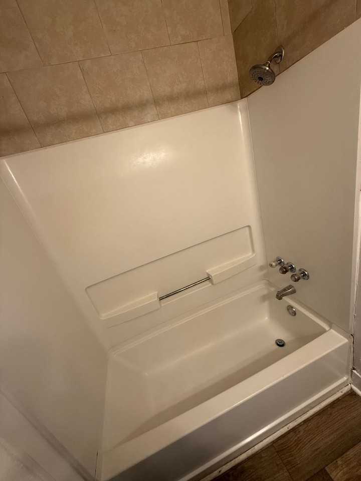 615 Hudson St - Photo 5 of 16