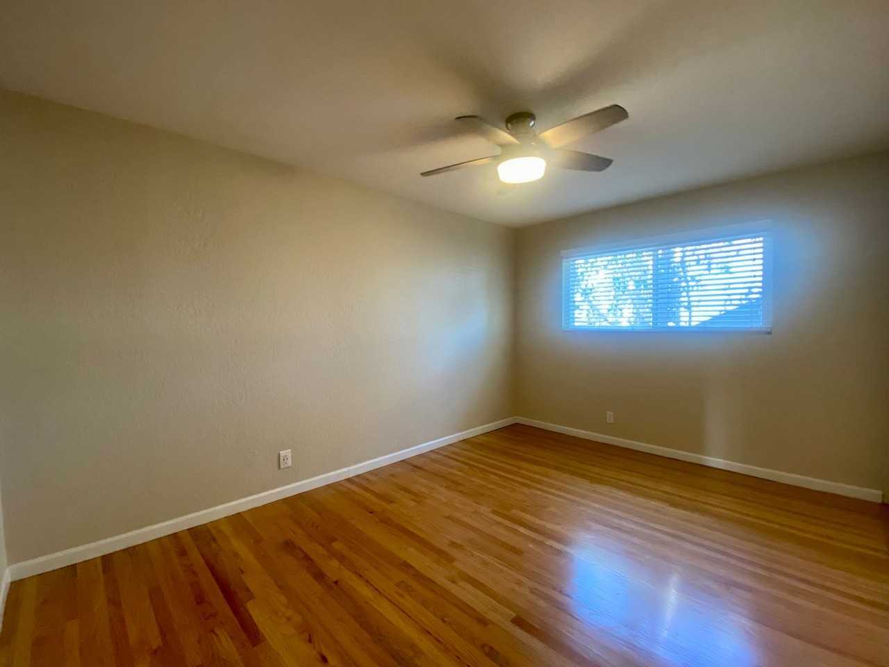 2652 Day Ct - Photo 5 of 10