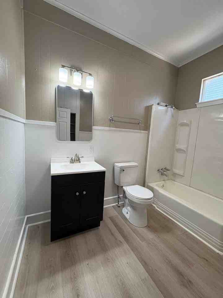 511 Kirby Pl - Photo 7 of 13