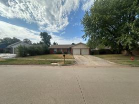 1112 Se 8th St - Photo 1 of 1