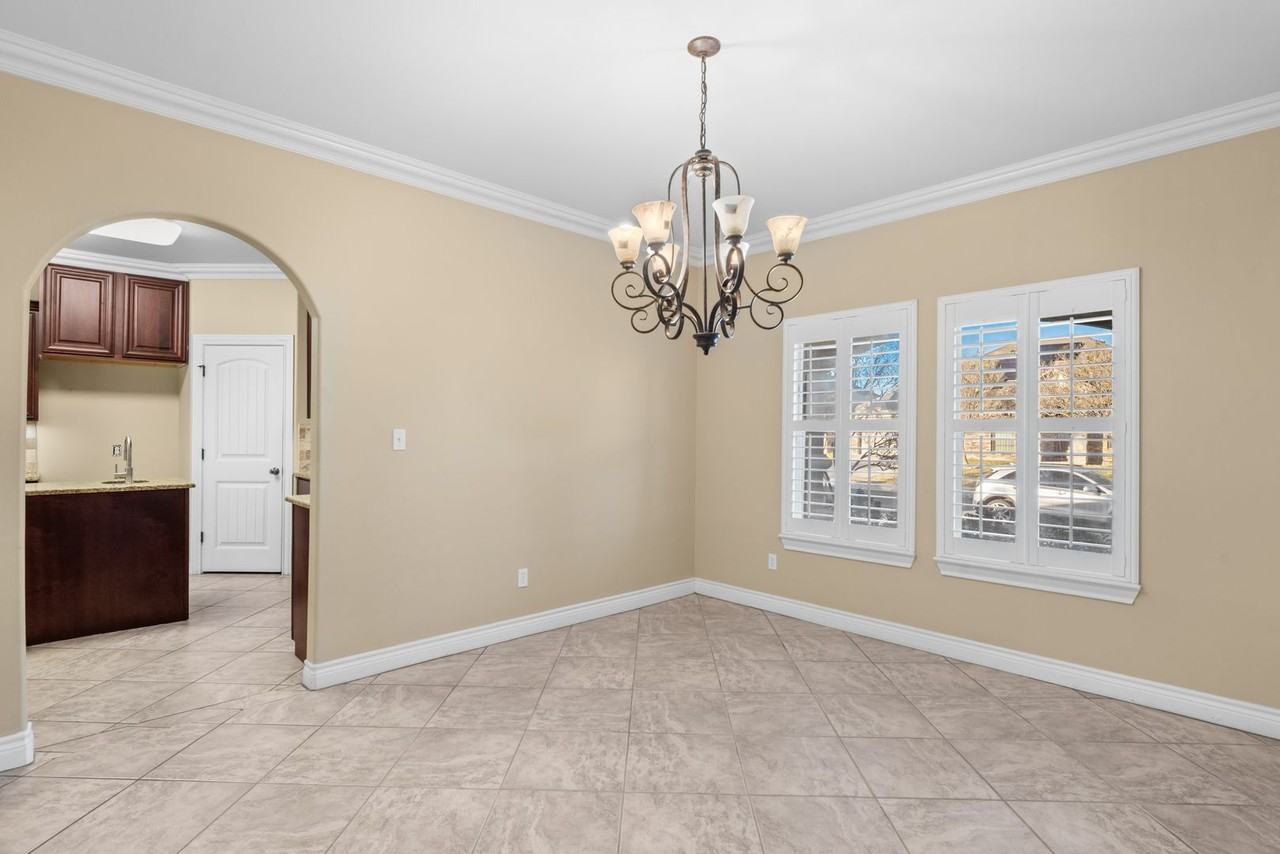5605 Allier Dr - Photo 5 of 20