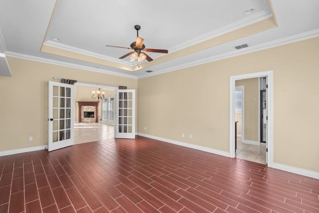 5605 Allier Dr - Photo 7 of 20