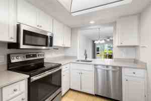 featured image of 1008 Manatee Rd