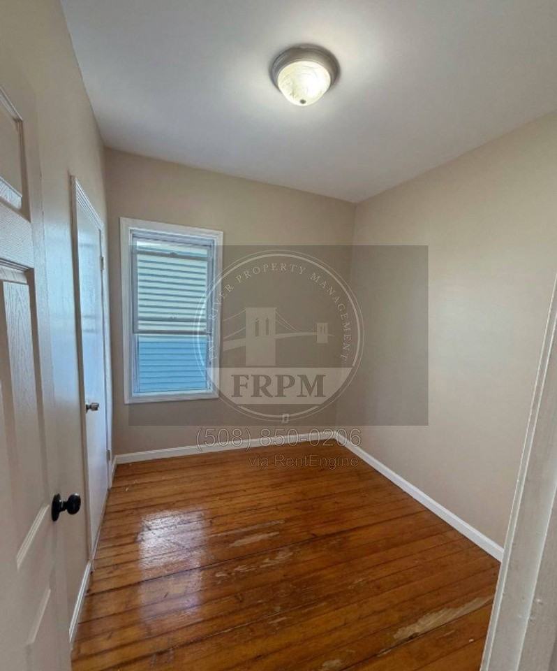 119 Tremont St #1R - Photo 5 of 10