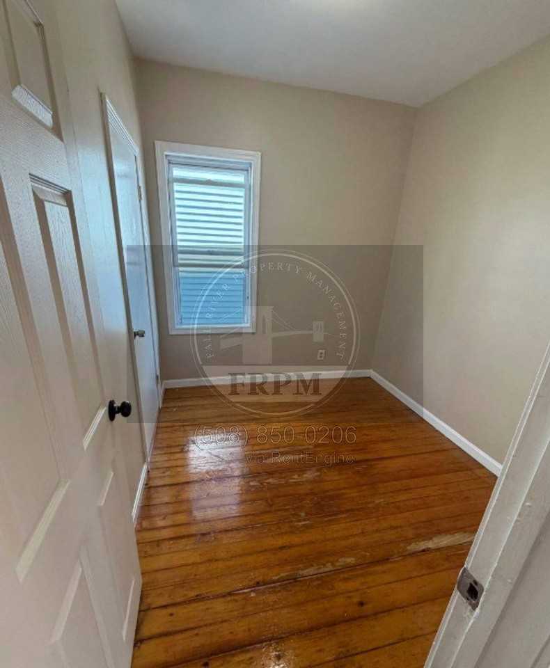 119 Tremont St #1R - Photo 6 of 10